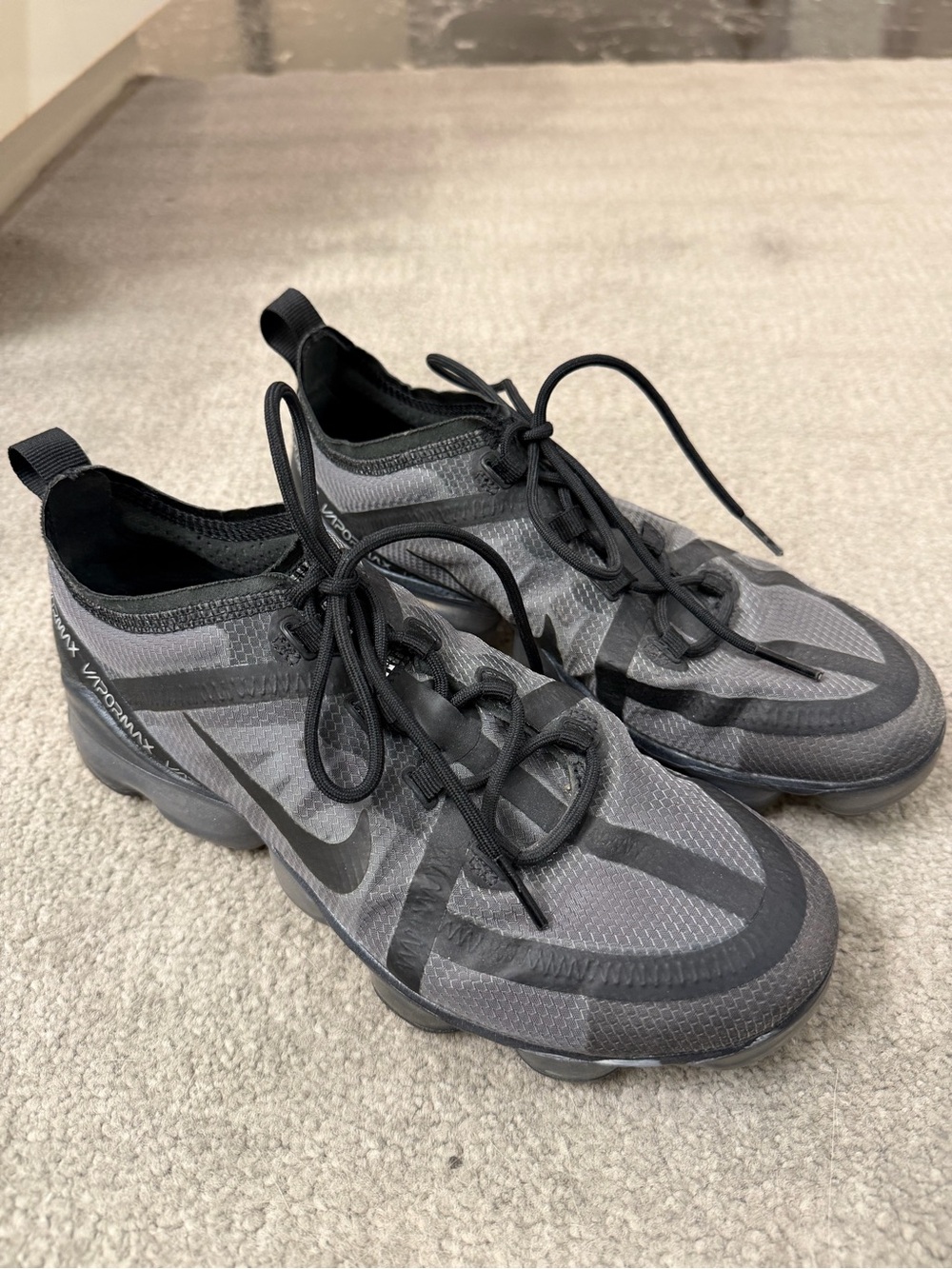 Nike Air VaporMax Utility Women's Black/Grey Running Shoes